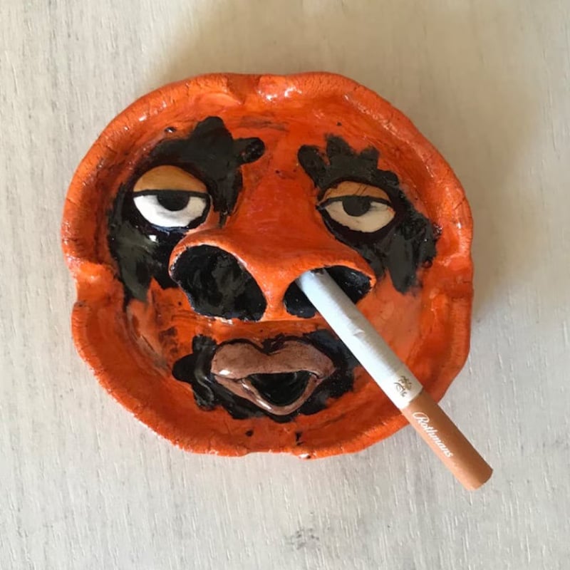 🏆Ashtray Face with Large Nostrils