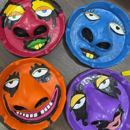 🏆Ashtray Face with Large Nostrils